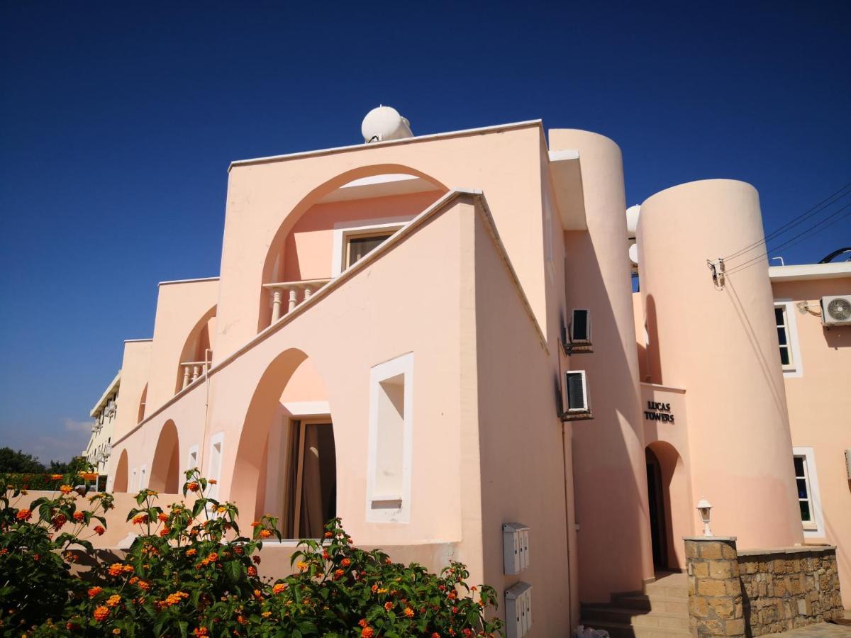 Seashell Apartments Paphos Exterior foto